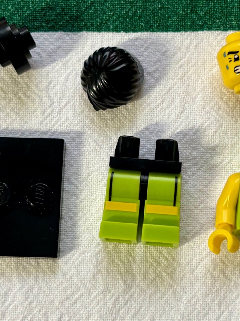LEGO SERIES 2 "Weightlifter" col02-10 With stand and accessories - Picture 3 of 4